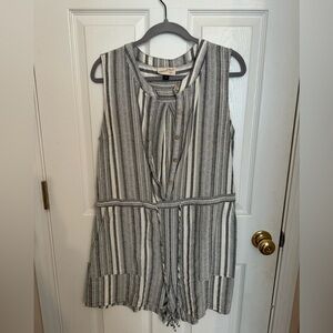 Universal Thread Romper size Medium